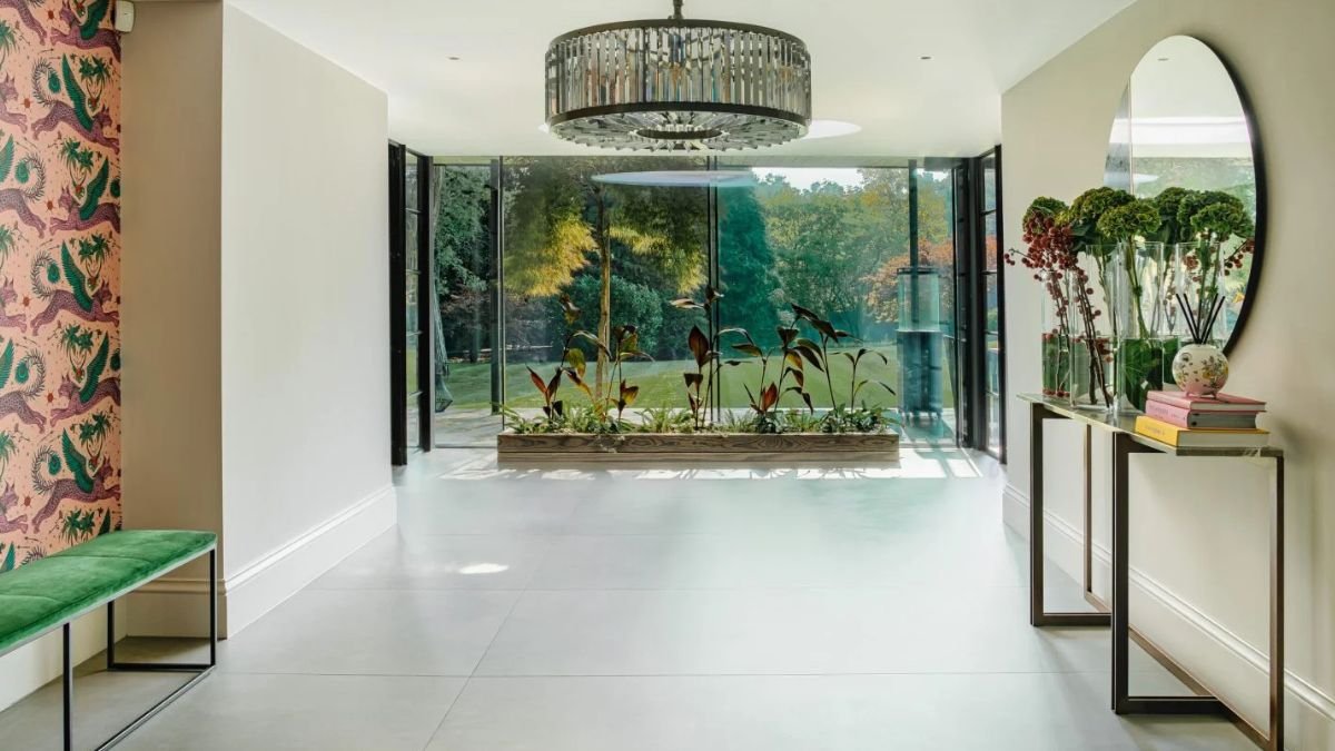 Interior design feature